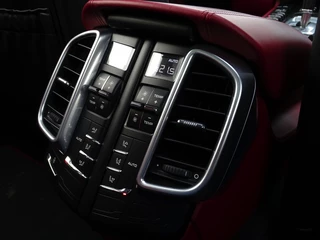 Porsche Cayenne Porsche Cayenne GTS 3.6 V6 440PK / PDK / CARBON / LED - afbeelding nr 42