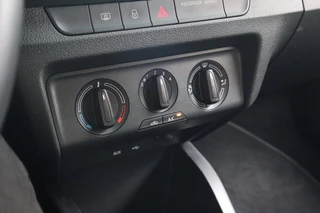 Škoda Fabia Škoda Fabia Combi 1.2 TSI | Geen import | Navi | Cruise | PDC - afbeelding nr 9