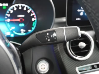 Mercedes-Benz GLC Mercedes-Benz GLC 300e AMG // Panoramadak // Burmester // 360 Camera // Keyless // Carbon // Sfeerverlichting // Carplay - afbeelding nr 22