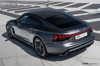 Audi e-tron GT Audi e-tron GT RS 598 pk I NP 186k I Carbon I RS design rood - afbeelding nr 12