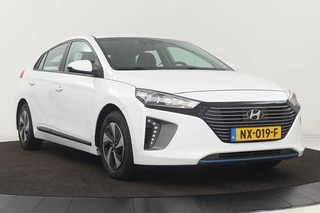 Hyundai IONIQ Hyundai IONIQ 1.6 GDi i-Motion | Adaptive cruise | Camera |  Navigatie | Climate control | PDC | Bluetooth | DAB | LED - afbeelding nr 26