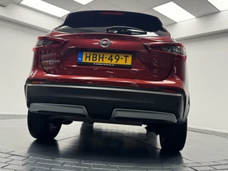 Nissan QASHQAI Nissan Qashqai 1.3 DIG-T Premium Edition Automaat-Trekhaak-Navigatie-Carplay-Cr.contr-Clima-360Camera-Lm.18