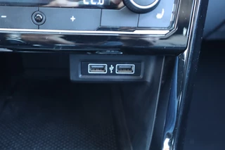 Volkswagen T-Cross Volkswagen T-Cross 1.0 TSI Style R-Line NL-Auto!! Led verlichting I Adap. cruise - afbeelding nr 19