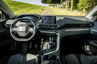 Peugeot 3008 Peugeot 3008 1.2 PureTech GT Line | Pano | Camera | Trekhaak - afbeelding nr 3