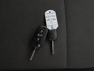 Citroën Berlingo Citroën Berlingo 1.6BlueHDI 100Pk Driver | Imperiaal | Trekhaak | Navigatie | Camera | Airco | Cruise | Betimmering - afbeelding nr 5