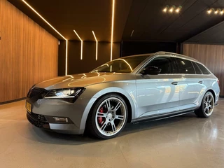 Škoda Superb Skoda Superb Combi 2.0 TDI Laurin & Klement Pano 190pk DSG - afbeelding nr 6