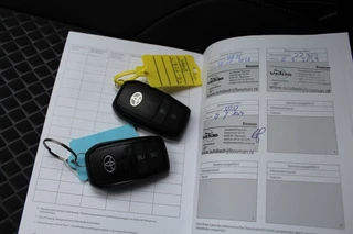 Toyota Yaris Toyota Yaris 1.5 Hybrid Executive Zwart dak Leder bekleding - afbeelding nr 22