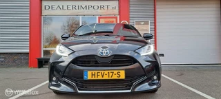 Toyota Yaris Toyota Yaris 1.5 Hybrid Launch Black Edition / Sportstoelen / FULL LED / 100% onderhouden - afbeelding nr 3