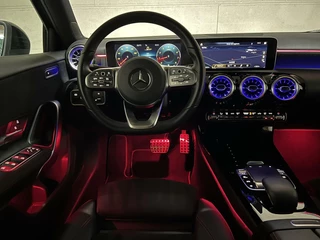Mercedes-Benz A-Klasse Mercedes A-klasse 180 AMG Matgrijs Sfeerverlichting Carplay - afbeelding nr 28