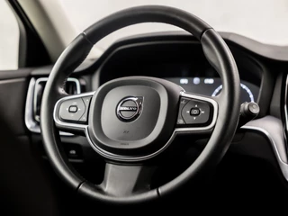 Volvo V60 164Pk Automaat (APPLE CARPLAY, GROOT NAVI, CAMERA, ADAPTIVE CRUISE, SPORTSTOELEN, TREKHAAK, PARKEERSENSOREN, DAB+, NIEUWE APK, NIEUWSTAAT) - afbeelding nr 17
