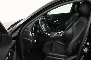 Mercedes-Benz C-Klasse Mercedes-Benz C-klasse 300e AMG Night | Carplay | 360 camera | Trekhaak | Stoelverwarming | Keyless | Leder/Alcantara | Full LED | Navigatie - afbeelding nr 4