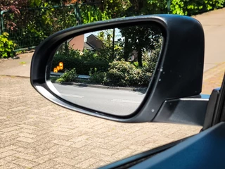 Toyota C-HR Toyota C-HR 2.0 Hybrid Executive (184PK) 1e-Eig. & Dealer-Onderh. BOVAG-Garantie. NL-Auto. - afbeelding nr 49