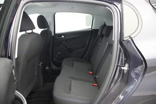Peugeot 208 Peugeot 208 1.2 PureTech Signature - Carplay, Cruise, Airco - afbeelding nr 7