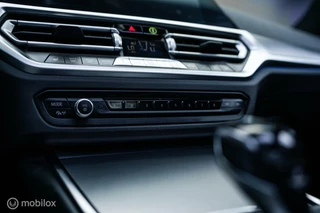 BMW 3 Serie BMW 318i M Perf | Harman Kardon | Pano | Dealer Onderhouden - afbeelding nr 31