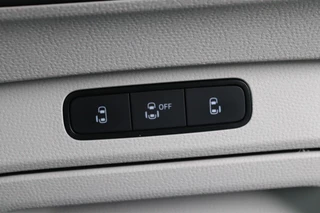 Volkswagen ID. Buzz Volkswagen ID. Buzz Pro Style 77kWh IQ.Light/Keyless/Camera/Acc/Elek. schuifdeuren+klep/Dodehoek/20