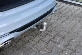Ford Kuga Ford Kuga 2.5 PHEV Graphite Tech Edition 225pk | Driver Assistance Pack | Technology pack | Wegklapbare Trekhaak  | Panorama dak | Winterpack | Verlengde fabrieksgarantie tot 05-2028 - afbeelding nr 47