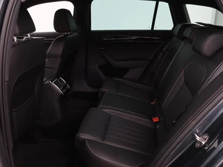Škoda Superb Skoda Superb 1.4 TSI iV Laurin & Klement | Panoramadak |  Stoelventilatie | Leder | 360 camera | Trekhaak | Massage | Adaptive cruise | Canton Sound | Virtual Cockpit | Carplay | 19'' lichtmetalen velgen | PHEV - afbeelding nr 9