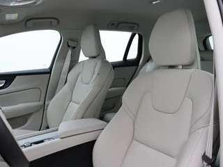 Volvo V60 Volvo V60 B3 AUT(7) ESSENTIAL EDITION GOOGLE MAPS LEDER 18INCH ACC BLIS ST - afbeelding nr 11