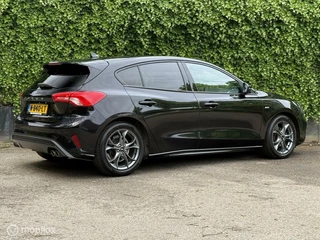 Ford Focus Ford Focus 1.0 EcoBoost ST Line | Carplay | PDC | - afbeelding nr 2