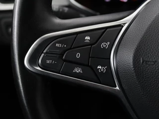 Renault Captur Renault Captur 1.6 E-Tech Plug-in Hybrid 160 Intens |  Adaptive cruise | Stuurverwarming | Carplay | Full LED | Keyless | Navigatie | Parkeerhulp - afbeelding nr 13