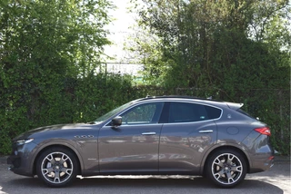 Maserati Levante | Luchtvering | Pano.dak | Camera | Keyless | DAB | Carplay | LED / Xenon | 20