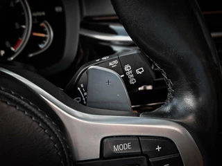 BMW 5 Serie BMW 5-serie Touring 530d xDrive M-Sport | HUD | PANO | H&K | TREKHAAK | LEER | CARPLAY | FULL OPTION - afbeelding nr 43