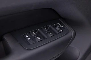 Volvo XC60 Volvo XC60 2.0 T6 398PK AWD Recharge Plus Dark | PANORAMADAK | Vapour Grey | PHEV - afbeelding nr 9