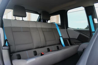 BMW i3 ➡️ BMW i3 Executive Edition 120Ah 42 kWh | Dakraam | 1e eigenaar | Camera | LED | 20 inch | Stoelverwarming | Harman-Kardon | Navi | NAP | inc BTW - afbeelding nr 19