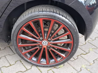 Volkswagen up! Volkswagen Up! 1.0 BMT Colour Edition / AIRCO / LM. VELGEN / ENZ. - afbeelding nr 9