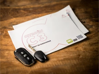 Citroën C3 Citroën C3 1.2 PureTech C-Series Automaat (APPLE CARPLAY, GROOT NAVI, CRUISE, PARKEERSENSOREN, SPORTSTOELEN, LANE ASSIST, LED KOPLAMPEN, NIEUWSTAAT) - afbeelding nr 16