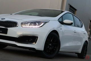 Kia cee'd Kia Ceed 1.0 T-GDi / 1e EIG / Stoel en stuurverwarming / Nieuwe banden + beurt + APK - afbeelding nr 10