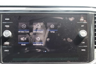 Volkswagen T-Roc Volkswagen T-Roc 1.5 TSI Sport 150PK! Virtual/Navi/17