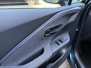 Toyota C-HR Toyota C-HR 1.8 Hybrid 140 Executive|JBL|ACC|PANO - afbeelding nr 34