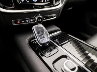Volvo S60 Volvo S60 2.0 Recharge T6 AWD Inscription 391Pk Automaat (APPLE CARPLAY, GROOT NAVI, STUUR/STOELVERWARMING, MEMORY SEATS, LEDER, CAMERA, ADAPTIVE CRUISE, KEYLESS, LANE ASSIST, NIEUWSTAAT) - afbeelding nr 11