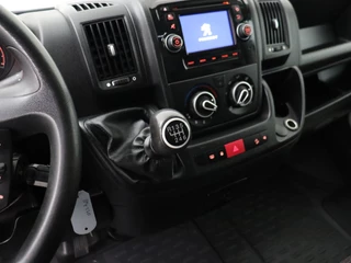 Peugeot Boxer | Navigatie | Airco | Bijrijdersbank - afbeelding nr 15