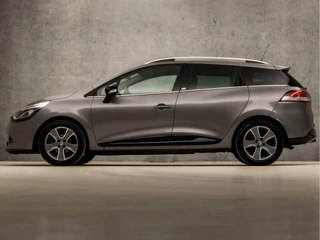 Renault Clio (NAVIGATIE, NAP, GETINT GLAS, SPORTSTOELEN, CRUISE, PARKEERSENSOREN, LM VELGEN, NIEUWE APK, NIEUWSTAAT) - afbeelding nr 2