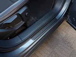 Volvo XC40 Volvo XC40 1.5 T3 157pk Momentum Business Pack Connect | Origineel NL | Navi | Clima | Adap. Cruise | Panorama Schuifdak | Led Koplampen | Pdc V+A+Camera | Rijstrook+Licht+Regensenor | 18''lm - afbeelding nr 33