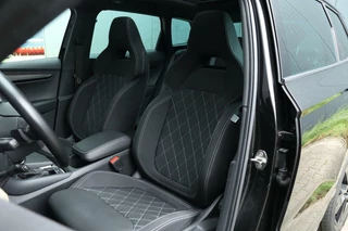 Škoda Karoq Skoda Karoq 1.5 TSI / 150 PK / DSG / Sportline / Black Edition / Panorama / Virtual Cockpit / Camera / Cruise Control / Trekhaak / 18