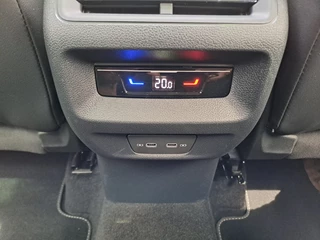 Volkswagen Tiguan Volkswagen Tiguan 1.5 eTSI R-Line Business | Pano | Trekhaak | Stoelverwarming | ACC | HUD | - afbeelding nr 33