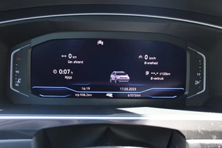 Volkswagen Tiguan Volkswagen Tiguan 1.5 TSI R-Line DSG Virtual/Navi/Leer/360view 
