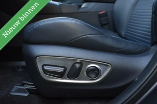 Toyota RAV4 Toyota RAV4 2.5 Hybrid Style Two Tone NAVIGATIE/CAMERA/STUURW/STOELVW/ETC.! - afbeelding nr 6