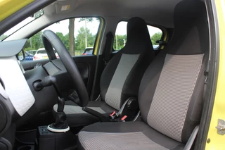 Renault Twingo Renault Twingo 1.0 SCe Authentique / Trekhaak / Radio / Airco / Stuurbekrachtiging / Nette auto! - afbeelding nr 4