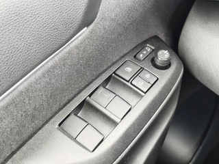 Toyota Yaris Cross Toyota Yaris Cross 1.5 Hybrid Dynamic Plus | Pano | Head-Up Display | Navi | Stoelv - afbeelding nr 27