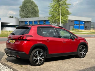 Peugeot 2008 Peugeot 2008 1.2 Puretech GT-Line '' Trekhaak - Camera - Leer '' - afbeelding nr 4