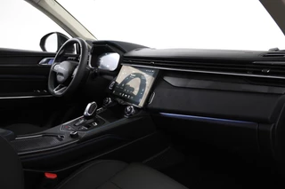 Lynk & Co 01 360 camera, panorama dak, Apple carplay / Android auto - afbeelding nr 23