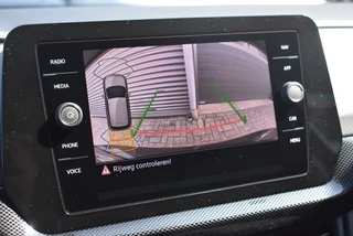 Volkswagen T-Cross Volkswagen T-Cross 1.0 TSI LIFE / ACHTERUITRIJCAMERA / ADAP. CRUISE CONTROL / LANE ASSIST - afbeelding nr 26