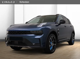 Lynk & Co 01 | Rijklaar | Zwarte hemel | 360° camera | Panoramadak |