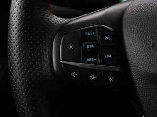 Ford Kuga Ford Kuga 2.5 PHEV ST-Line | Stoelverwarming | Carplay |  B&O Sound | Leder/Alcantara | Full LED | Keyless | Parkeerhulp | Navigatie | Digital Cockpit | Bluetooth | Climate control - afbeelding nr 14