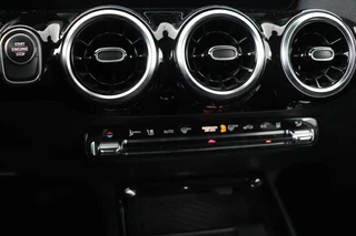 Mercedes-Benz GLA Mercedes-Benz GLA-klasse 250e Style | Adaptive cruise | Carplay |  Stoelverwarming | Camera | Half leder | Full LED | Park Assist | Widescreen | Climate control - afbeelding nr 19