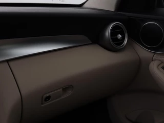 Mercedes-Benz C-Klasse Mercedes-Benz C-klasse 180 AMG | Panoramadak | Leder | Camera |  Navigatie | Climate control | Full LED | Cruise control | Park Assist | Bluetooth - afbeelding nr 27